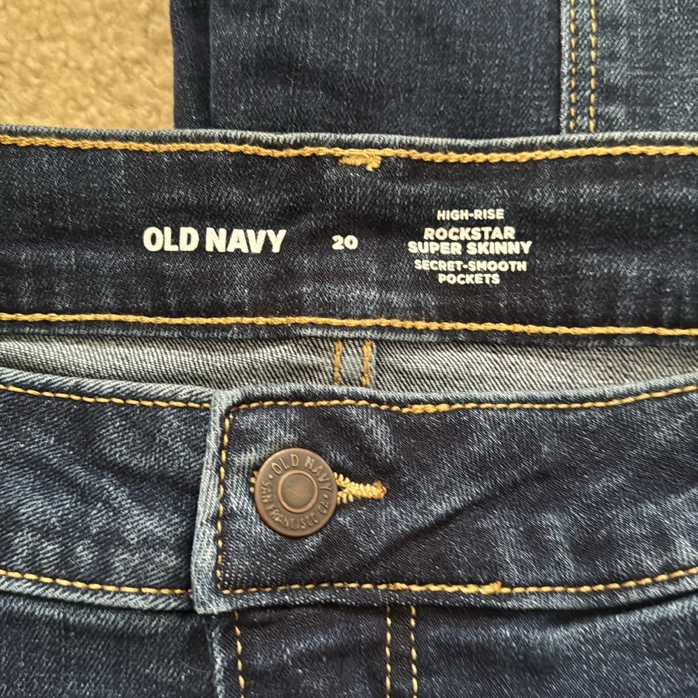 Old Navy 2 pair rockstar super skinny Dark blue denim, women’s size 20, NWT - Picture 3 of 4
